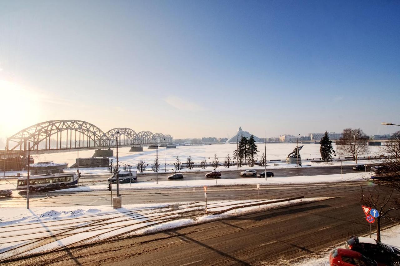 Modern Apartment In Old Riga With A River View Екстер'єр фото